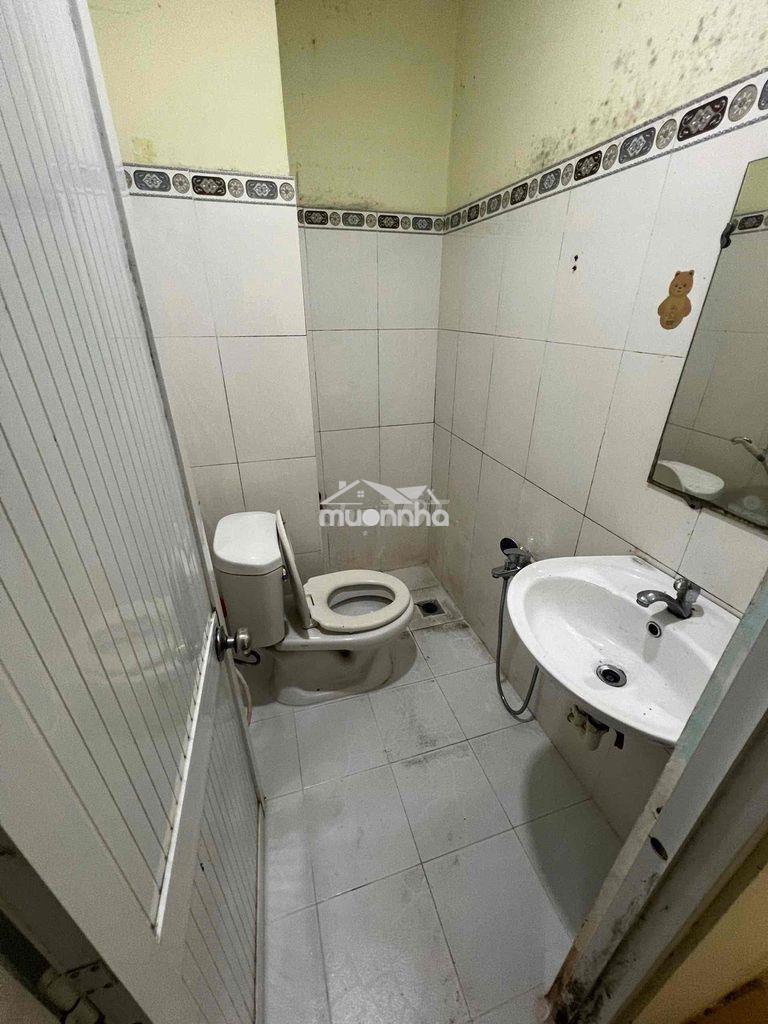 Nhà có máy lạnh - 3