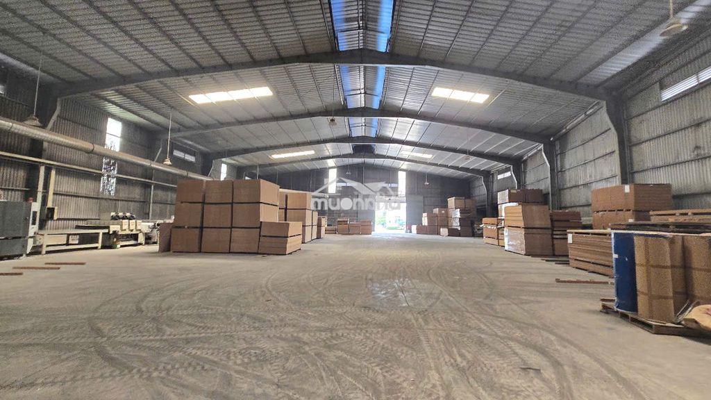 Cho thuê 2400m2 xưởng vĩnh tân ,tân uyên ,giá : 160 triệu, đường cont - 3