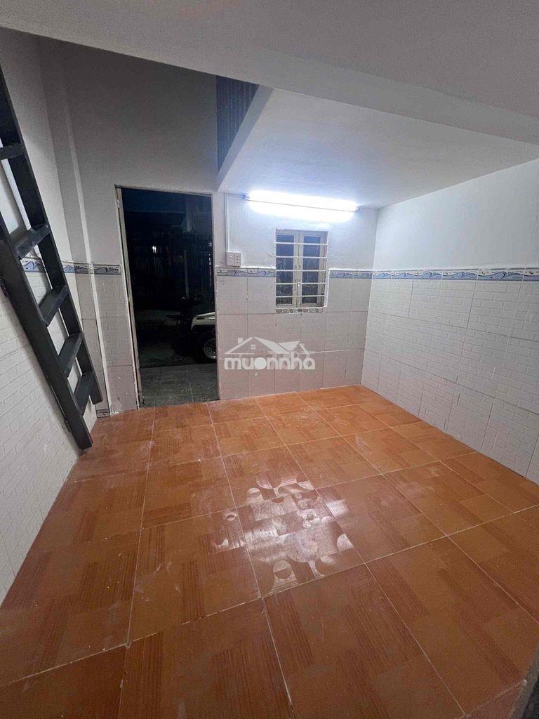 Nhà cho thuê hẻm 8m 1 trệt 1 lửng 1 lầu có 5triệu - 2