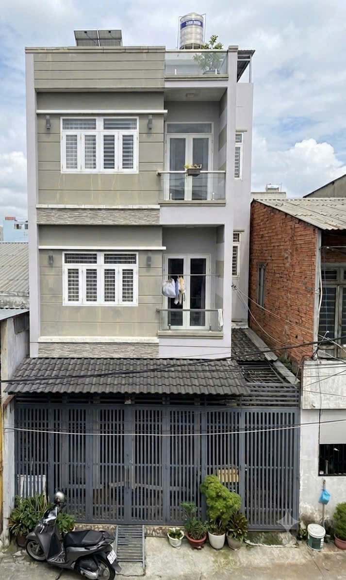 Bán nhà hẻm xe hơi đông hưng thuận - nguyễn văn quá quận 12 - nhà đẹp 3 tầng