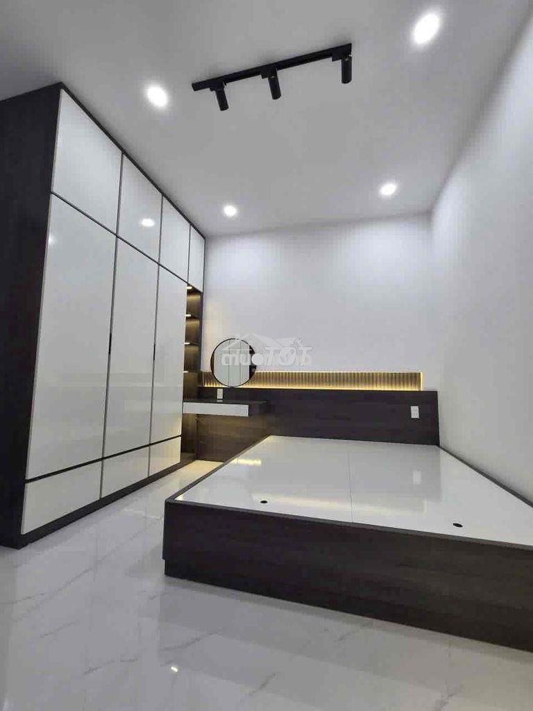 Bán nhà mt 8m mới 100% laclong long quân|4x14-5 tầng | 9,8 - 3