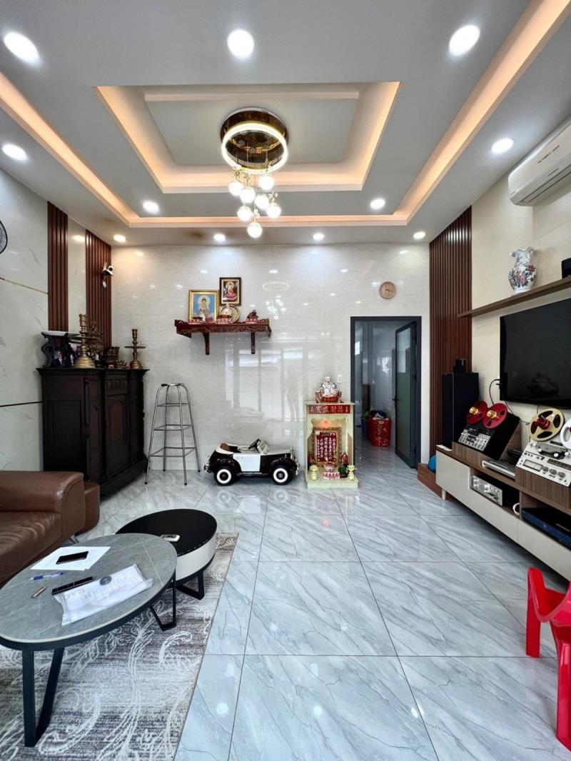 Gần đầm sen mặt tiền lương thế vinh – tân phú – dt: 25*36m (930m2) – 83 tỷ 7 - 4