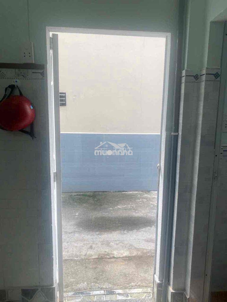 Phòng 30m2 độc lập, lối đi riêng 4m - 2