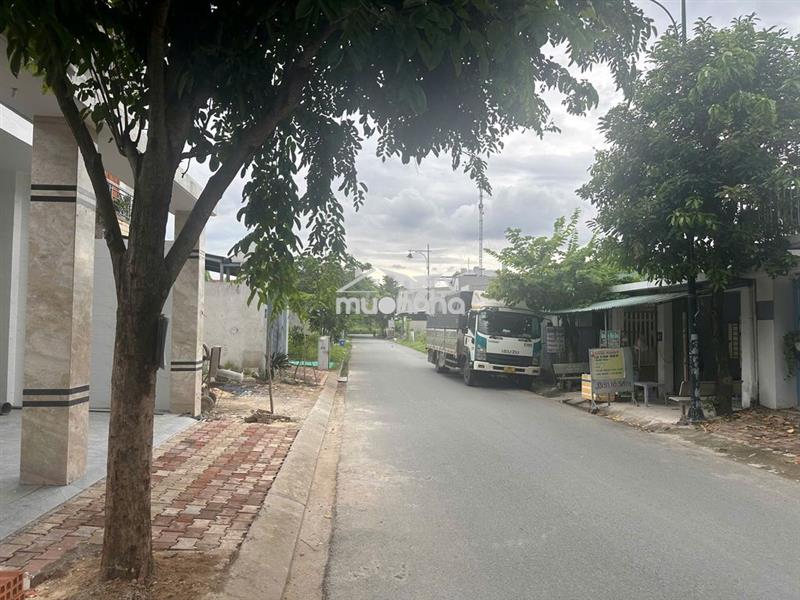 Bán gấp 138m(6x23m)  sát q.lộ 13, sau lưng chợ đầu mối thủ đức