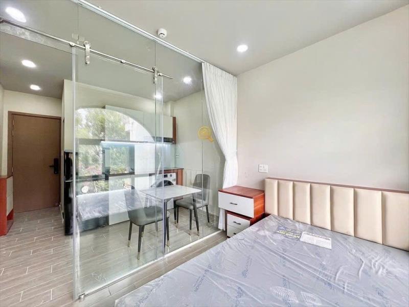 Căn hộ 1pn - tách bếp vách kính sang trọng - máy giặt riêng - ngay chân cầu bông - thuận tiện di chuyển q1, q3, phú nhuận  - 2
