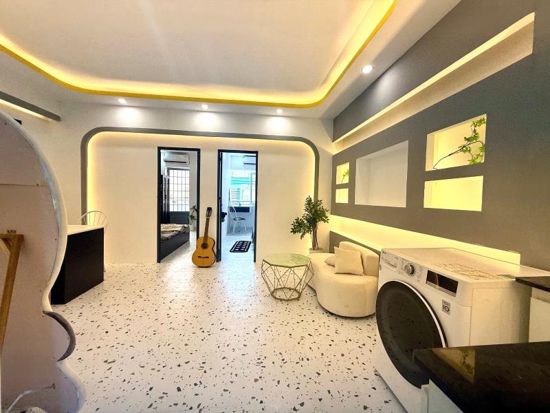 2pn ban công gần học viện hàng không tân bình - vòng xoay lăng cha cả - trường huflit