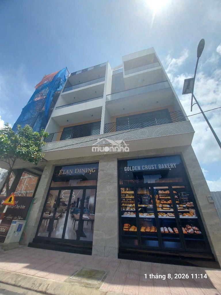 Nhà mt an dương vương : 4mx20m , 6 tầng cần bán gấp giá tốt