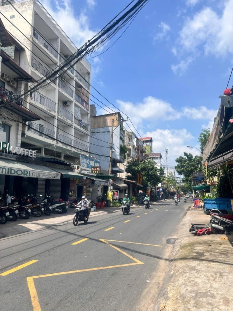 Ngã tư trịnh đình trọng – khuông việt – tân phú – dt: 5.6*26m – 15 tỷ 7