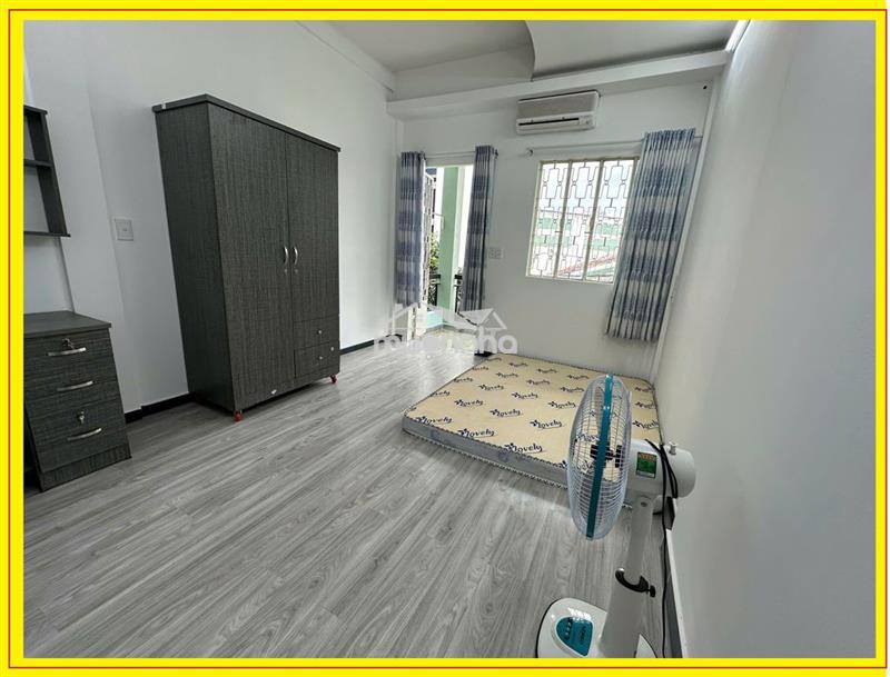 Phòng ngay ngã 5 bình hoà, full nội thất, rộng, có ban công, nên thơ