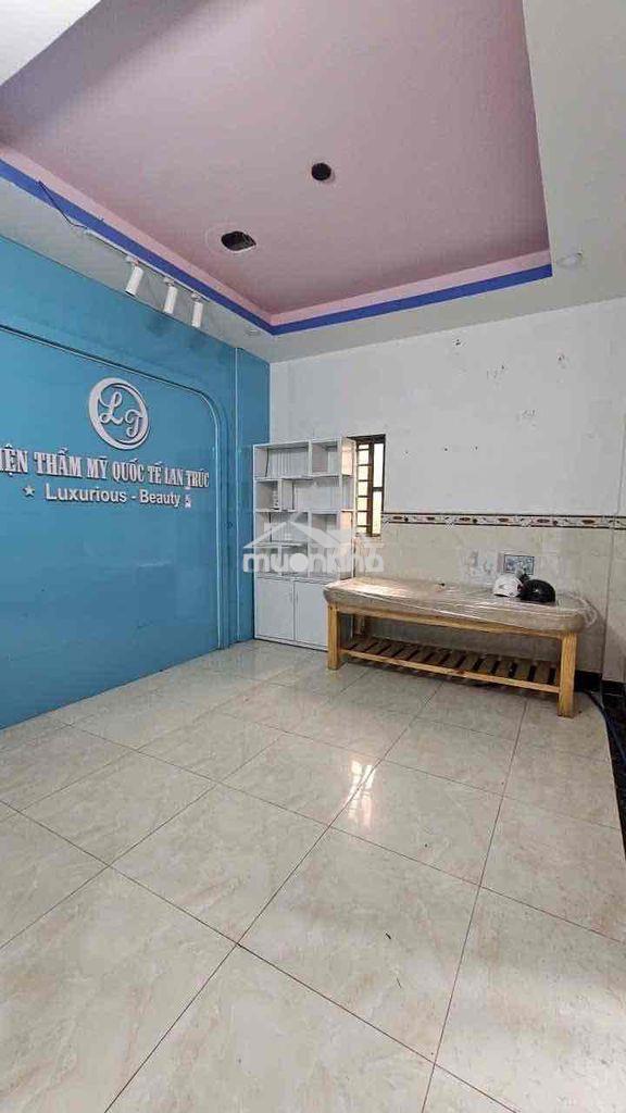 Cho thuê nhà 5,5tr/ tháng.  dt: 4m x 14m lầu 2pn 2wc.   👉 1/ đường võ - 4
