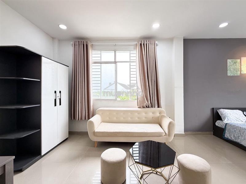 Căn hộ dịch vụ sân vườn 1000m2