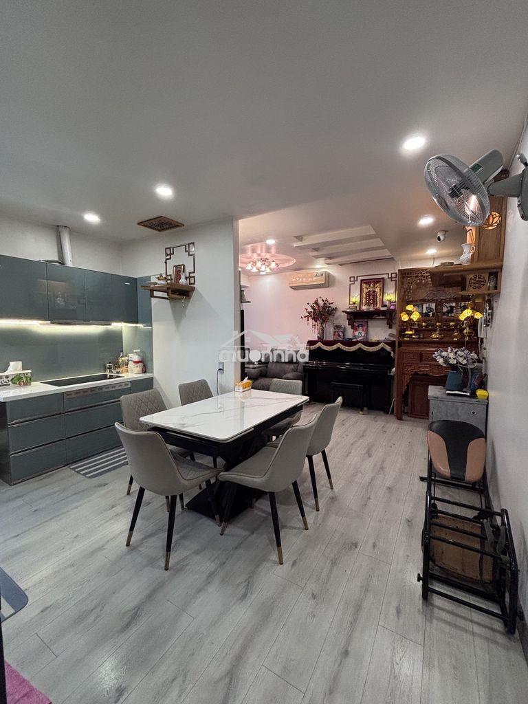 🔥 Chính chủ bán căn góc sky garden 2 – 91m² -lầu 14   – view hồ bơi