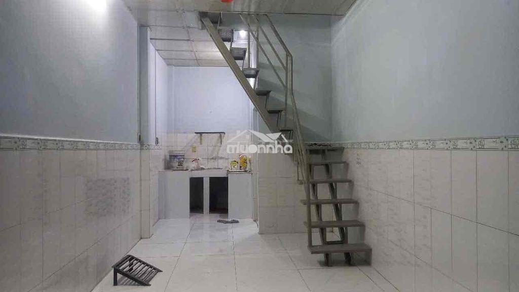 Cho thuê nhà: 3x8m, 1 lầu, 2pn, sát song hành, tht, q12 - 4