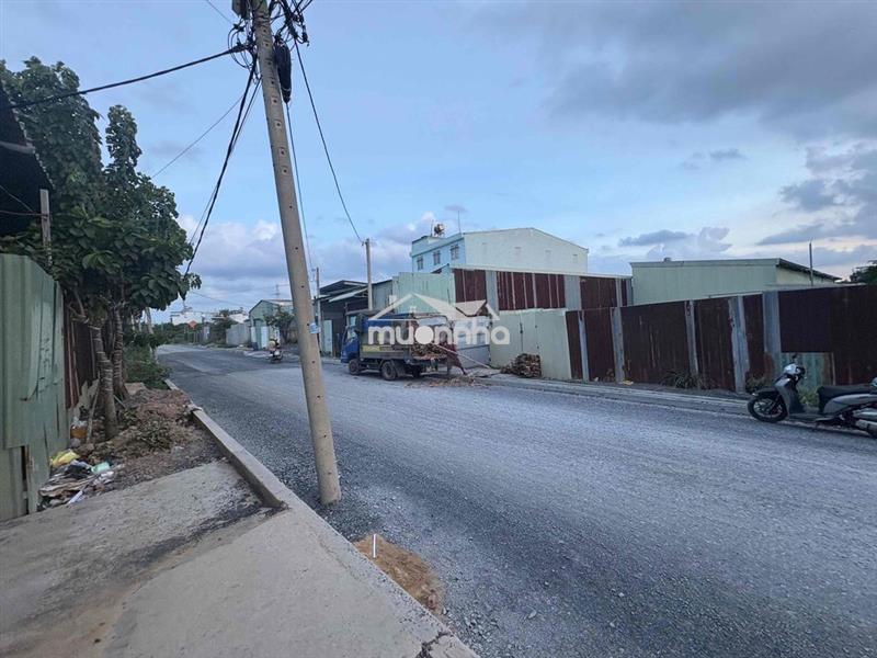 Đất 4x25m full thổ đường nhựa 8m tx22
