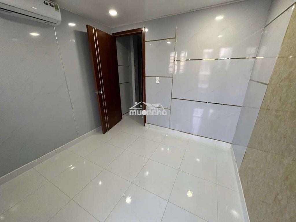 Cho thuê nhà 42m2 1 trệt 1 lầu mới tinh xe hơi 1135 huỳnh tấn phát - 3