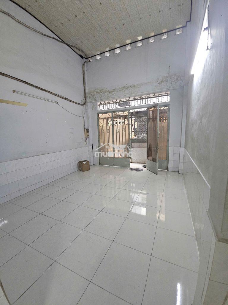 Bán nhà sát hẻm ô tô âu dương lân p3-q8
