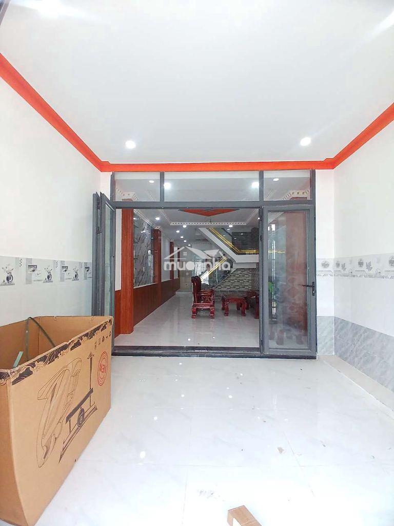 Bán nhà đẹp 4m x 17m lầu suốt 4pn 2w phòng khách rộng - 2