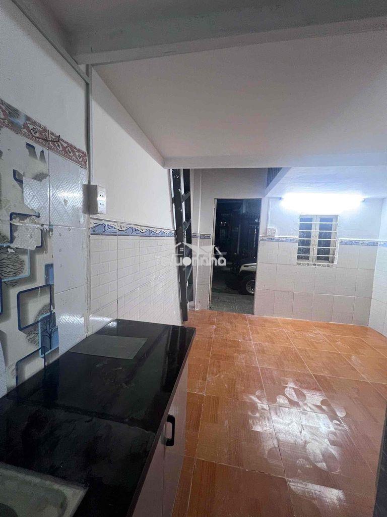 Nhà cho thuê hẻm 8m 1 trệt 1 lửng 1 lầu có 5triệu - 3