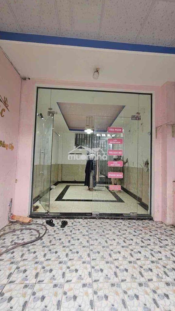 Cho thuê nhà 5,5tr/ tháng.  dt: 4m x 14m lầu 2pn 2wc.   👉 1/ đường võ