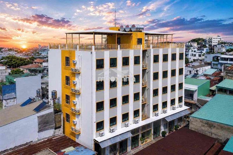 Cho thuê căn hộ 76 phòng nằm ngay ngã tư thủ đức