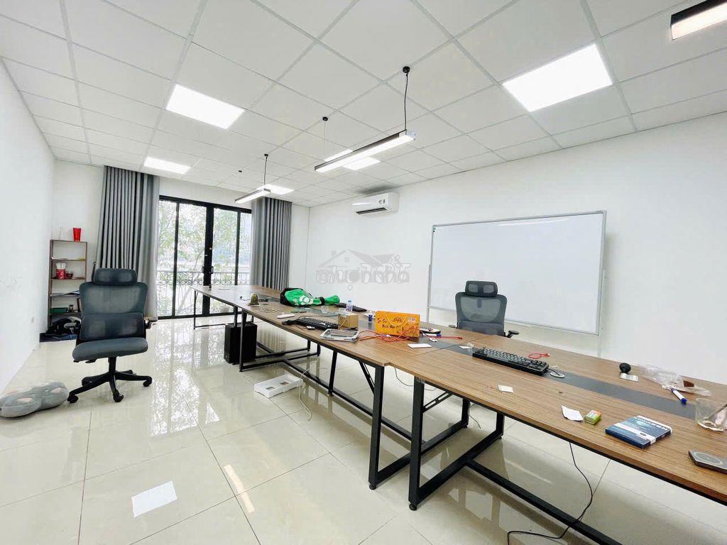 Cho thuê văn phòng tại đường cát linh sàn 60m2 thoáng nhiều ánh sáng. - 3