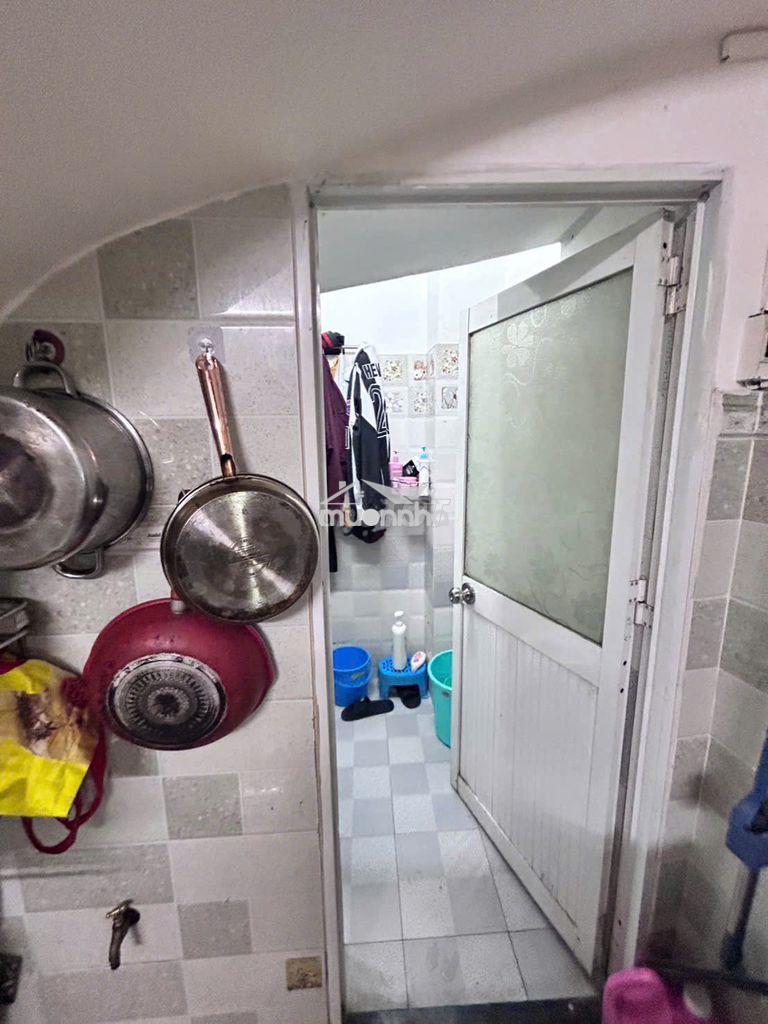 Hưng phú p9 q8 gần cầu nguyễn tri phương 2pn  nhà nở hậu chữ l, ở liền - 2