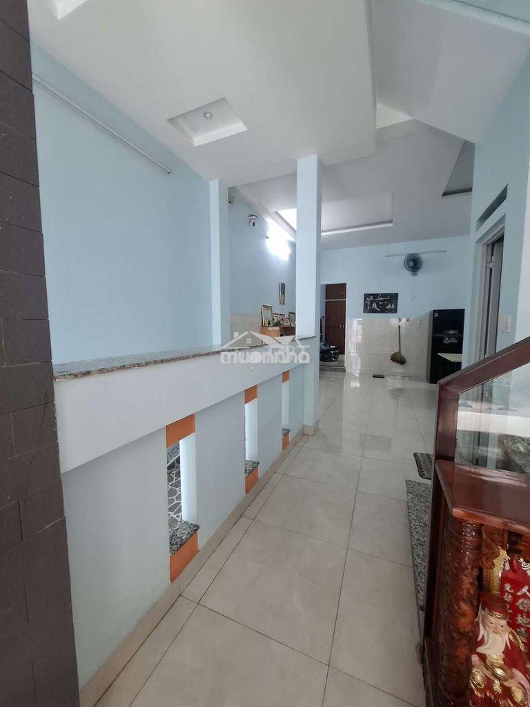 Cần bán nhà hẻm gần cầu bà tàng đường phạm thế hiển p7 q8