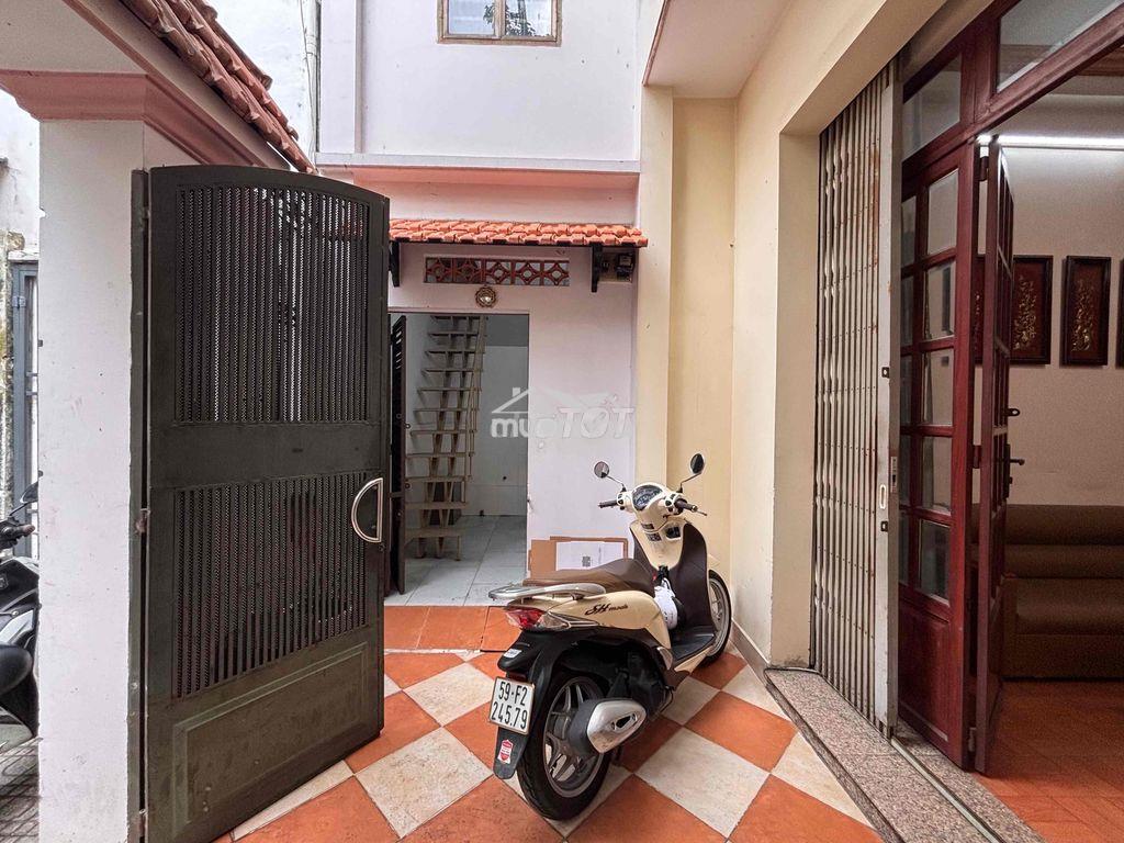 Chính chủ nhà nguyên căn 7pn 4wc - hẻm oto - ở gia đình - vp - 3