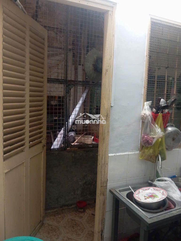 Bán gấp lầu 1  cc hùng vương siêu thị đm chợ lớn, q. 5, 50m²,  2,36 tỷ - 4