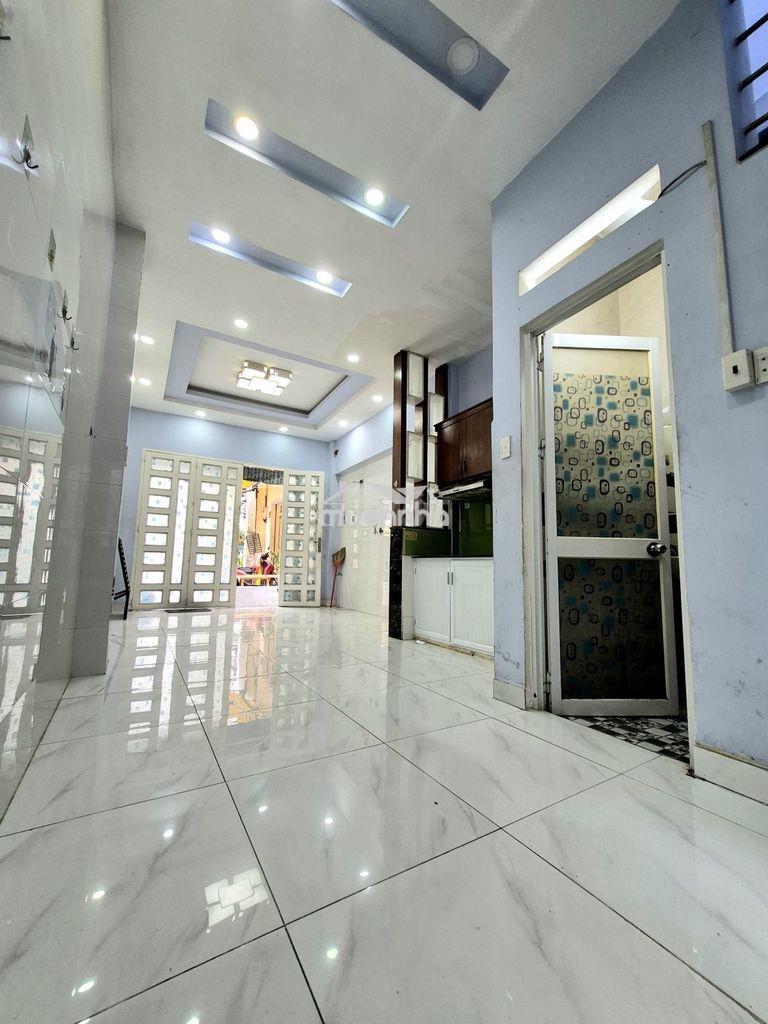 Chỉ 4 tỷ 750 triệu bán nhà 2 mặt hẻm f3 lạc long quân quận 11 - 3