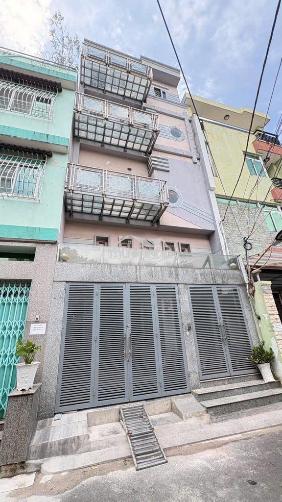 Nhà ngay công viên hẻm xe tải âu cơ ngang 5,6m