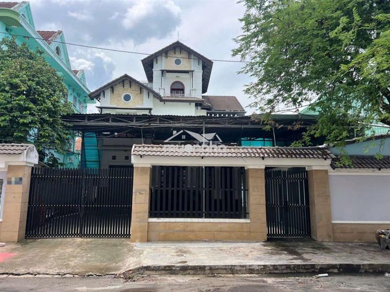Biệt thự 450m² hẻm xe cont ngay ngả tư ga