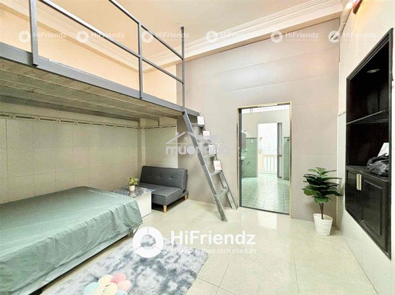 Phòng gác chia 2 không gian ngủ rộng 50m2 có ban công tách bếp