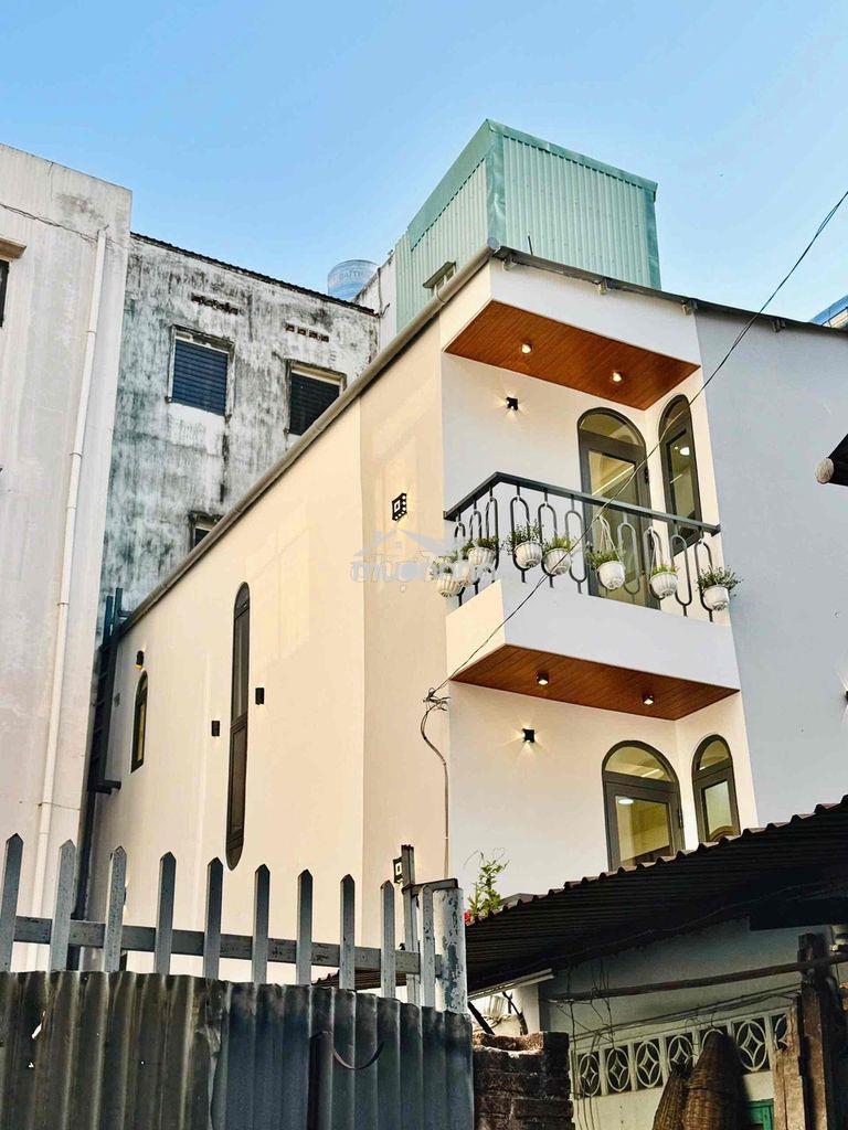Chính chủ bán nhà 3 tầng ngay chợ bà chiểu bình thạnh