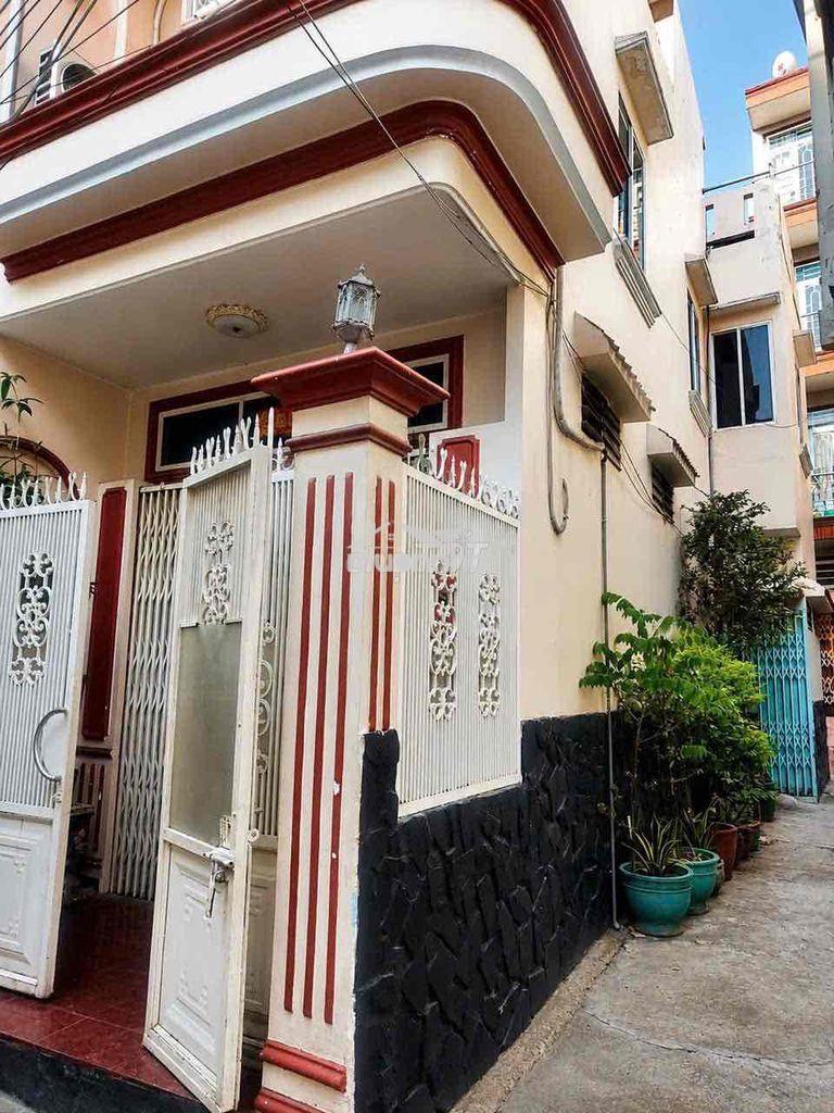 Khu bờ kè nguyễn duy f10 q8