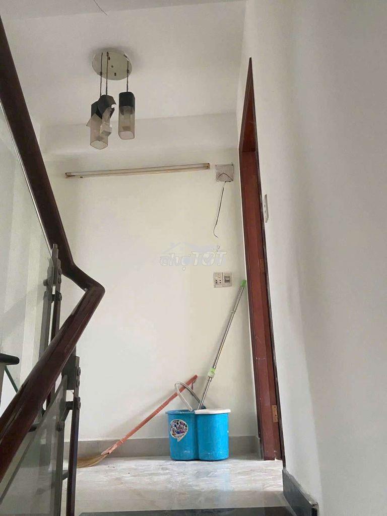 Cho thuê nhà nguyên căn mặt tiền .lê văn việt . quận 9 - 3