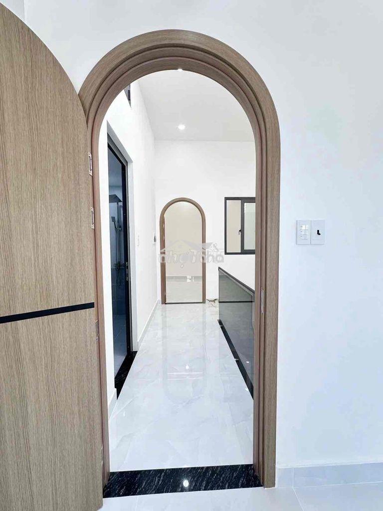 Chỉ 5.4 tỷ - nhà sát tên lửa - 48m2 ( 4.5 x 14) - 3pn -  đường 5m - 4