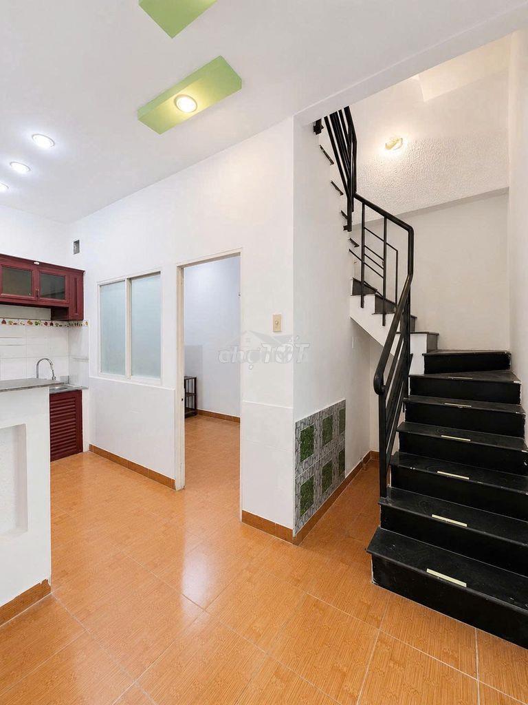 Nam kỳ khởi nghĩa quận 3 - 50m2 ngang 4.3m nở hậu - 4 tầng có pn trệt. - 4