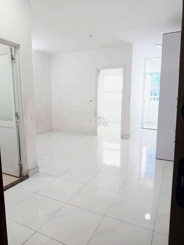 Cho thuê 1pn sen hồng y hình 5tr nhà trống - 2