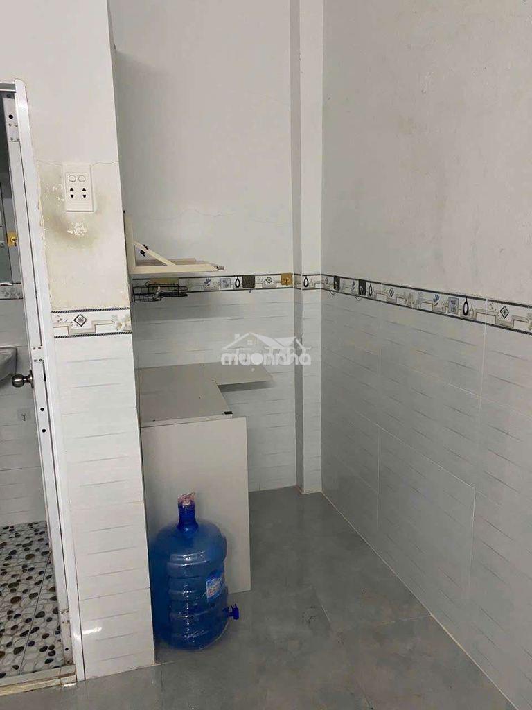 Cho thuê phòng giờ giấc tự do.đường nguyễn công hoan, p 7.q.phú nhuận  - 4