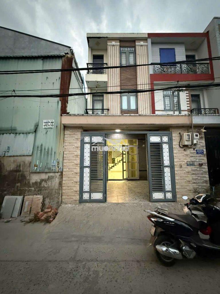 Cho thuê nhà nguyên căn 1 trệt 2 lầu, dt 4×18 có 3pn,4wc. hẻm xe hơi