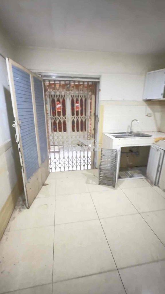 Hxh 3 tháng 2 q10, dt 3.5x15m, trệt 1 lầu 3pn 2wc, có hẻm sau - 3