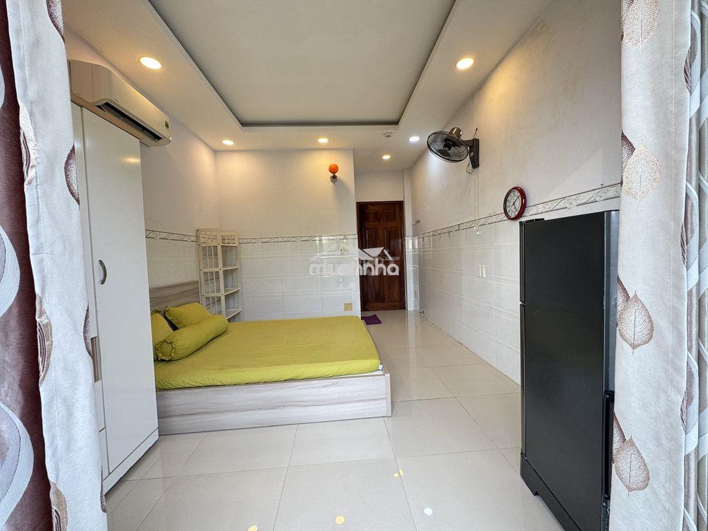 Căn hộ dịch vụ - ban công - full nội thất - 3