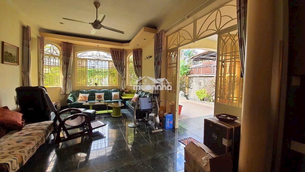 Cho thuê căn khu villa hẻm tú xương,q3. dt: 8x14m, trệt, lầu,st - 4