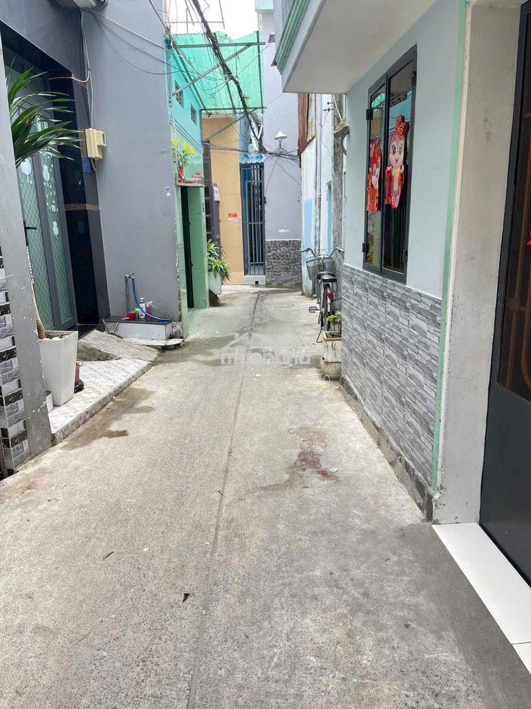 - Nhà đẹp 3 lầu đúc - 2