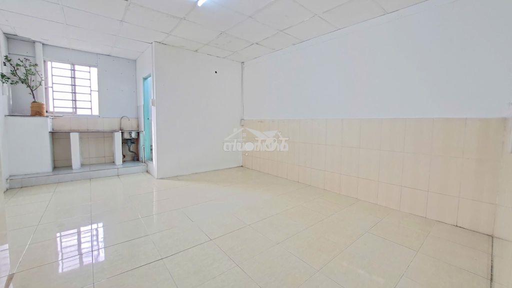 Phòng giá rẻ 2.7tr/th, 26 tân sơn nhì q.tân phú(gần đh công thương) - 2