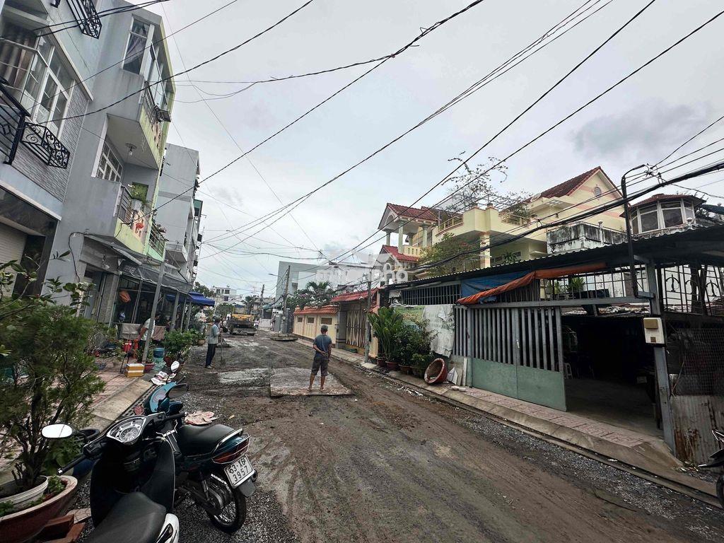 Nhanh mới còn nhà 4,5tỷ-50m2- đường nhựa13m đang đổ, sát chợ thủ đức. - 3