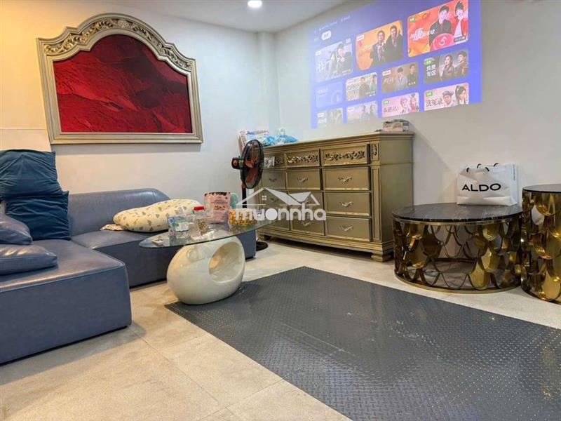Nhà full nội thất mới 1 trệt 1 lầu 8x5m 2 phòng hẻm bến vân đồn