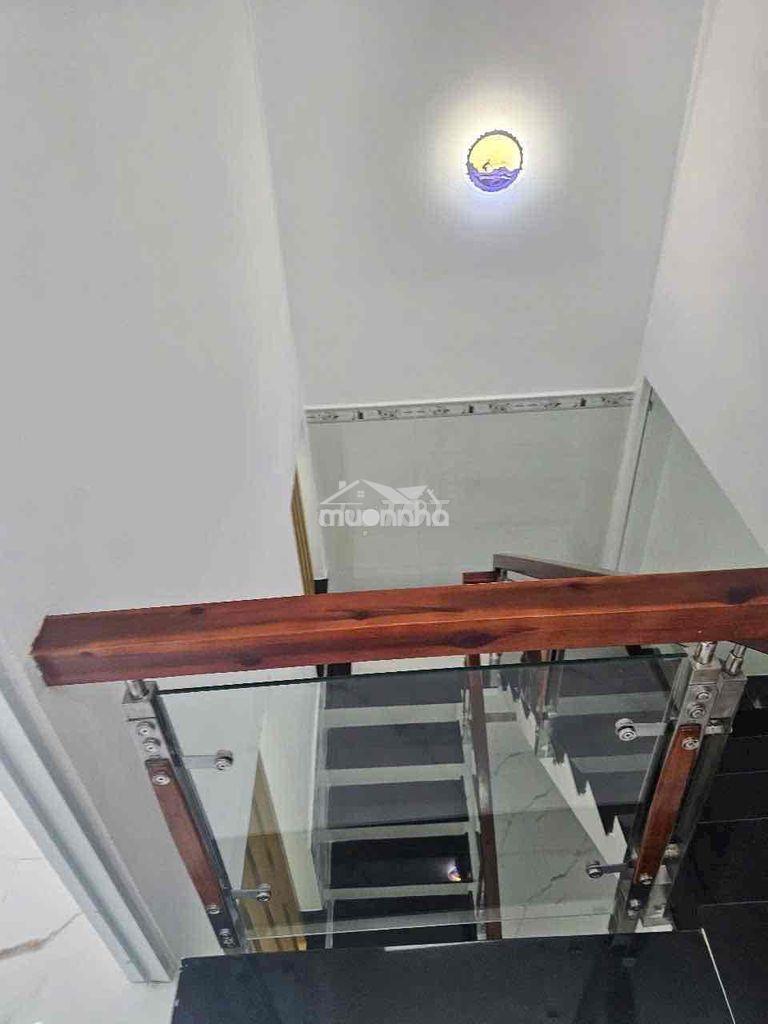 Nhà đẹp - 4x10 - dọn vào ở ngay - 2