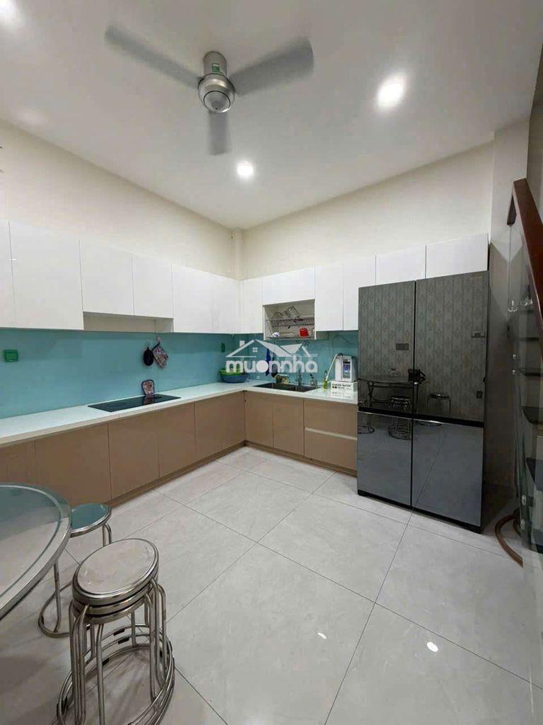 Nhà mới đầy đủ nội thất - 1 trệt 2 lầu có sân thượng - 4